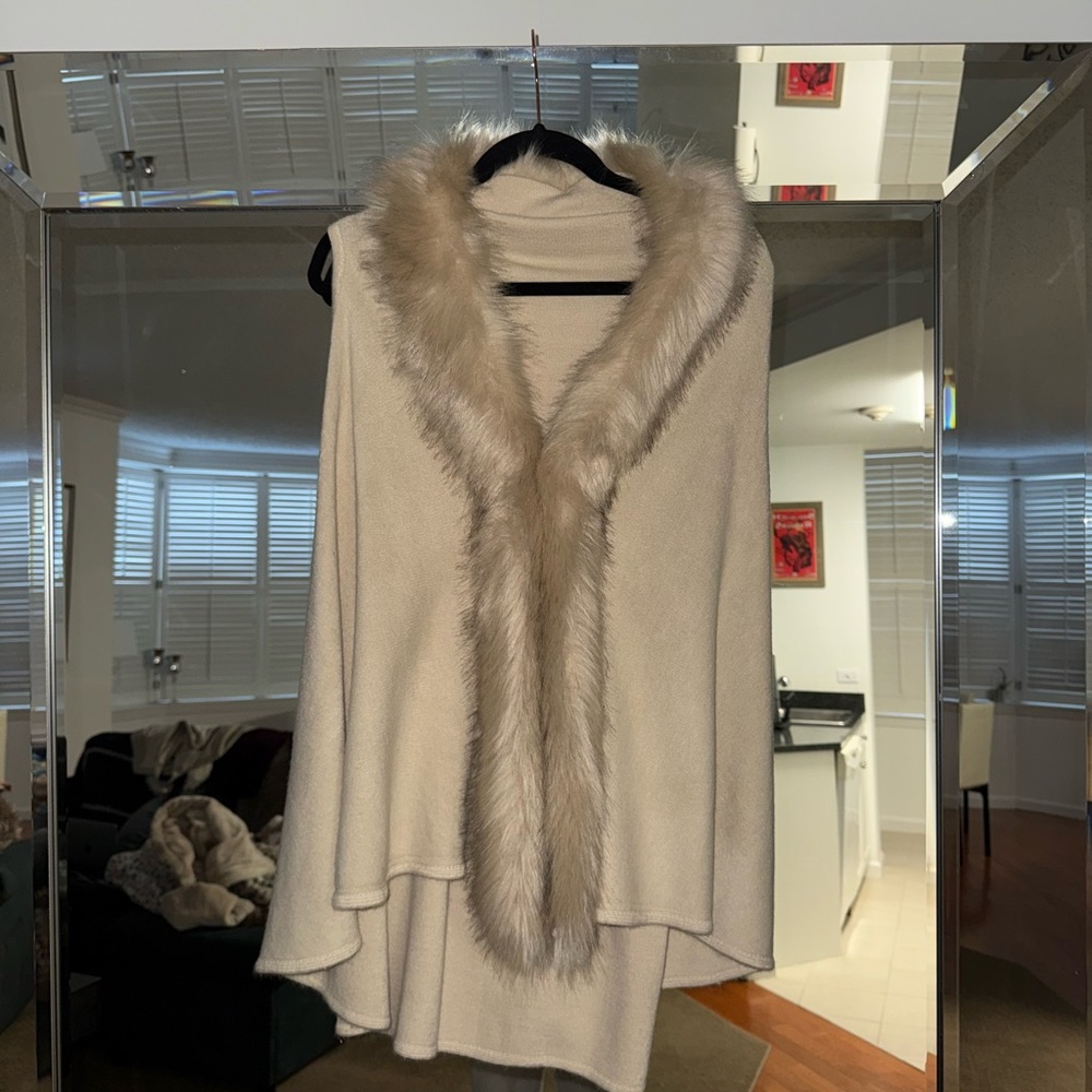 Vintage Sweater Vest with Luxe Fur Collar